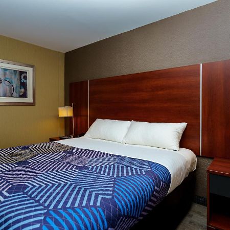 Sky Hotel Flushing/Laguardia Airport นิวยอร์ก ภายนอก รูปภาพ